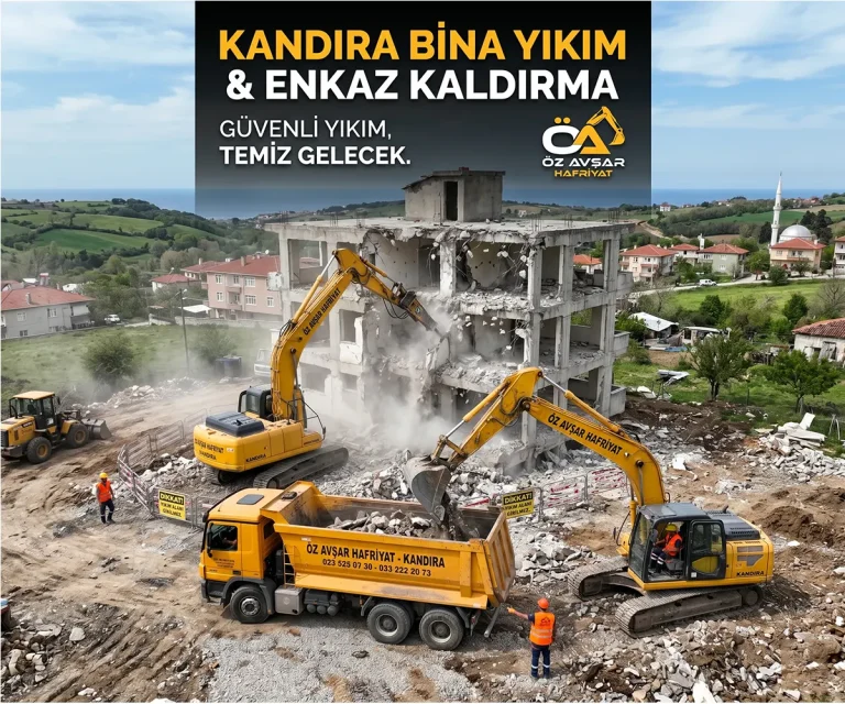 Kandıra'da eski bina yıkımı ve enkaz kaldırma işlemi yapan Öz Avşar Hafriyat iş makineleri.